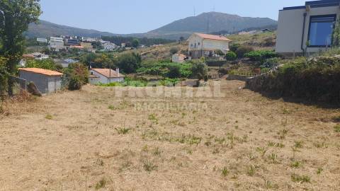 Terreno com Projeto Aprovado – 1392 m²