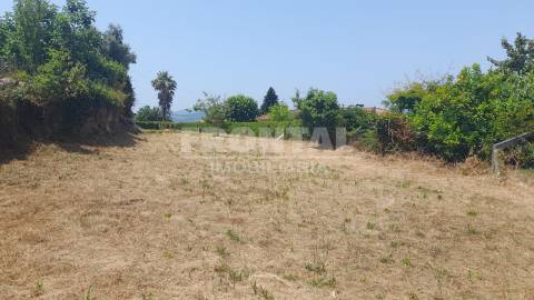 Terreno com Projeto Aprovado – 1392 m²