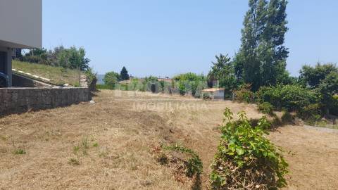 Terreno com Projeto Aprovado – 1392 m²