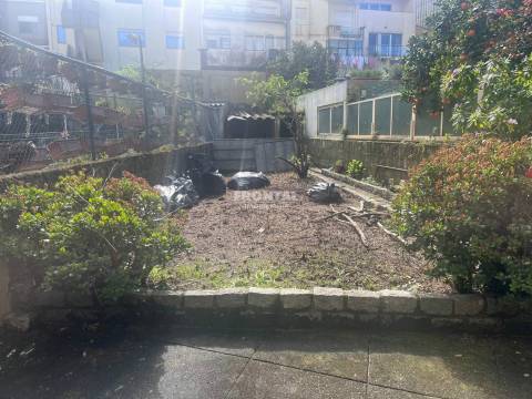 Moradia T4 com Jardim | Ramada Alta – Porto