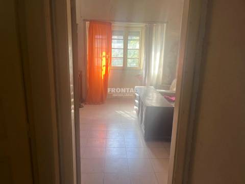 Moradia T4 com Jardim | Ramada Alta – Porto