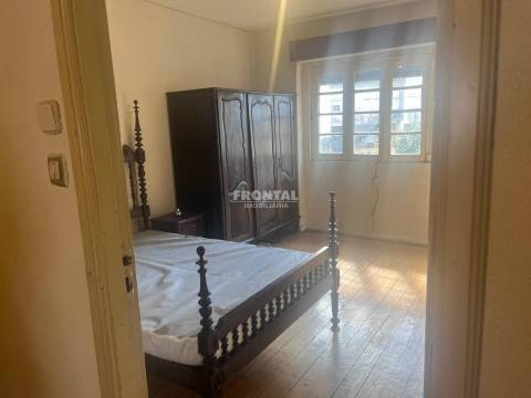 Moradia T4 com Jardim | Ramada Alta – Porto