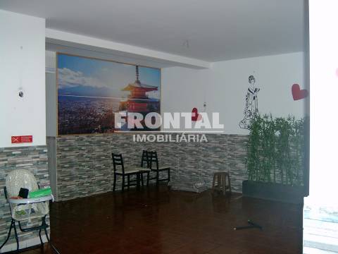 Loja para Comércio e Serviços – 147 m² | Águas Santas, Maia