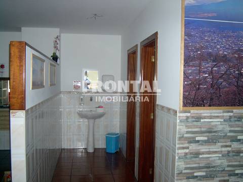 Loja para Comércio e Serviços – 147 m² | Águas Santas, Maia