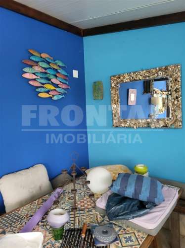 Propriedade com 2 Moradias, Piscina e Terreno