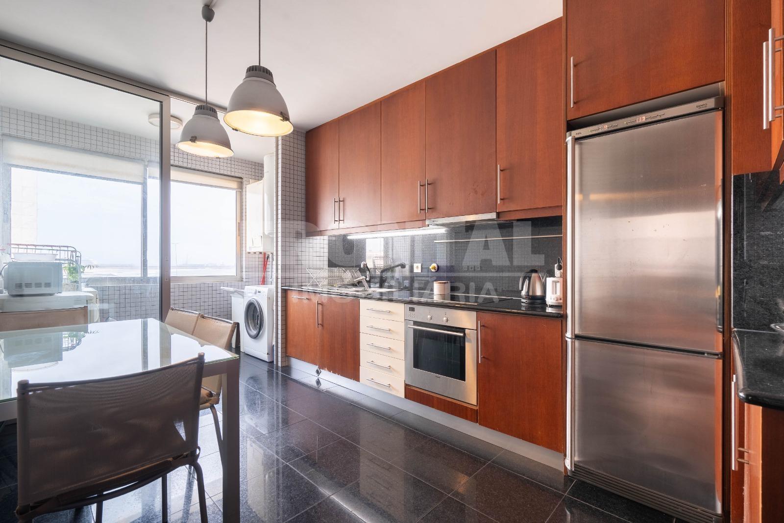 Apartamento T3+1 Frente Mar