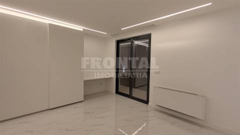 Moradia T3 Nova com Piscina - Sôpo