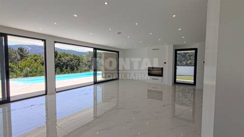 Moradia T3 Nova com Piscina - Sôpo