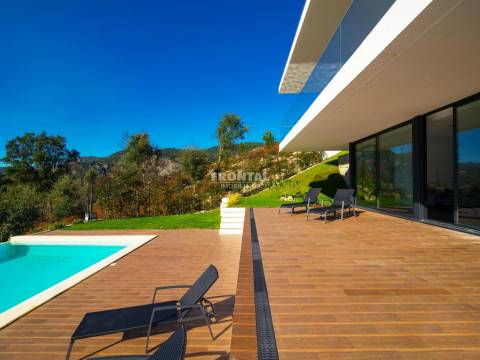 Moradia de Luxo - Gerês, Braga