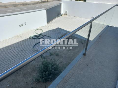 Moradia T4 Independente - 244 m2 | Centro de Mirandela, Bragança