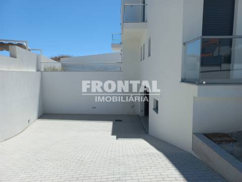 Moradia T4 Independente - 244 m2 | Centro de Mirandela, Bragança