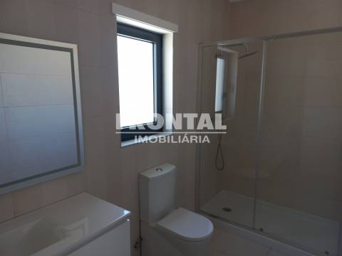 Moradia T4 Independente - 244 m2 | Centro de Mirandela, Bragança