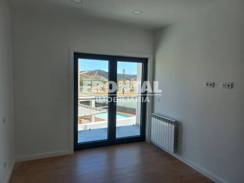 Moradia T4 Independente - 244 m2 | Centro de Mirandela, Bragança