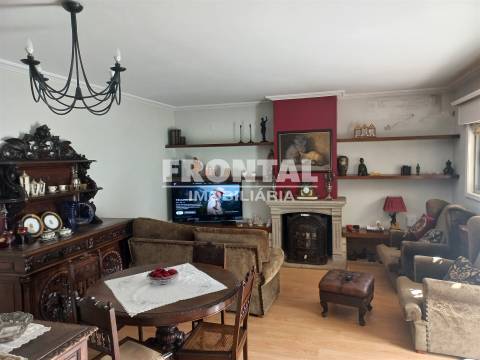 Moradia Geminada T4 Venda em Mirandela,Mirandela