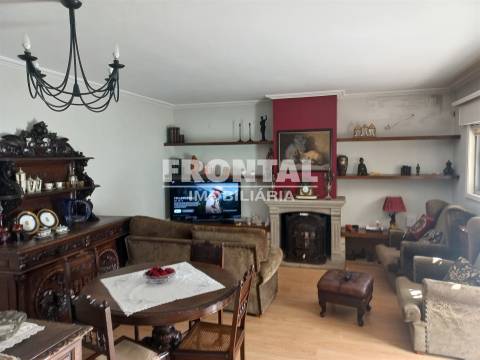 Moradia Geminada T4 Venda em Mirandela,Mirandela