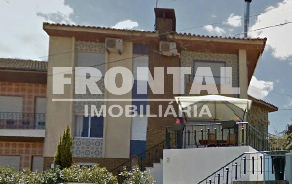 Moradia T4 Geminada - 250 m2 | Centro De Mirandela, Bragança