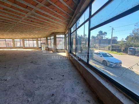 Loja de destaque - Madalena, Vila Nova de Gaia