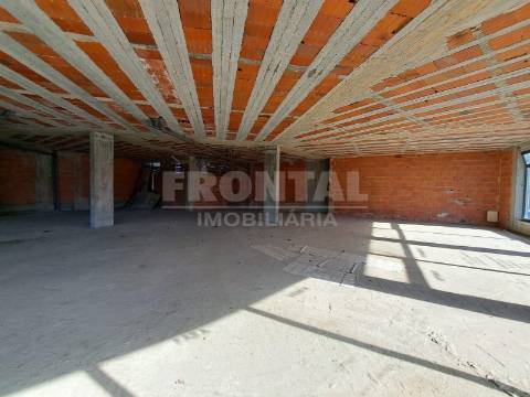 Loja de destaque - Madalena, Vila Nova de Gaia