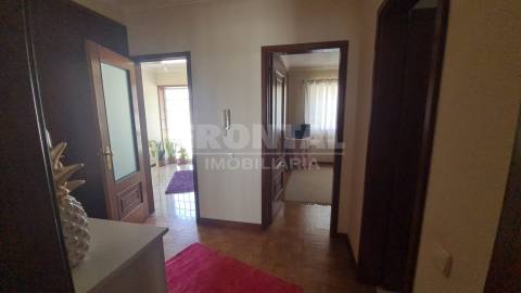 Moradia T3 com Terraços, Jardim e Muita Luz Natural – Grijó