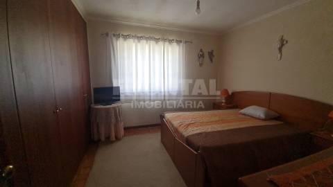 Moradia T3 com Terraços, Jardim e Muita Luz Natural – Grijó