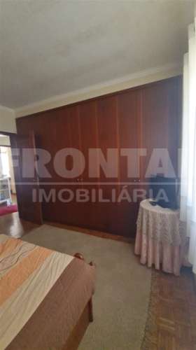 Moradia T3 com Terraços, Jardim e Muita Luz Natural – Grijó