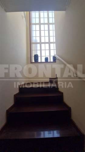 Moradia T3 com Terraços, Jardim e Muita Luz Natural – Grijó