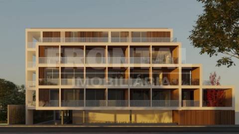 Apartamento T1 com Jardim Privativo e Garagem – Costa Cabral, Paranhos, Porto