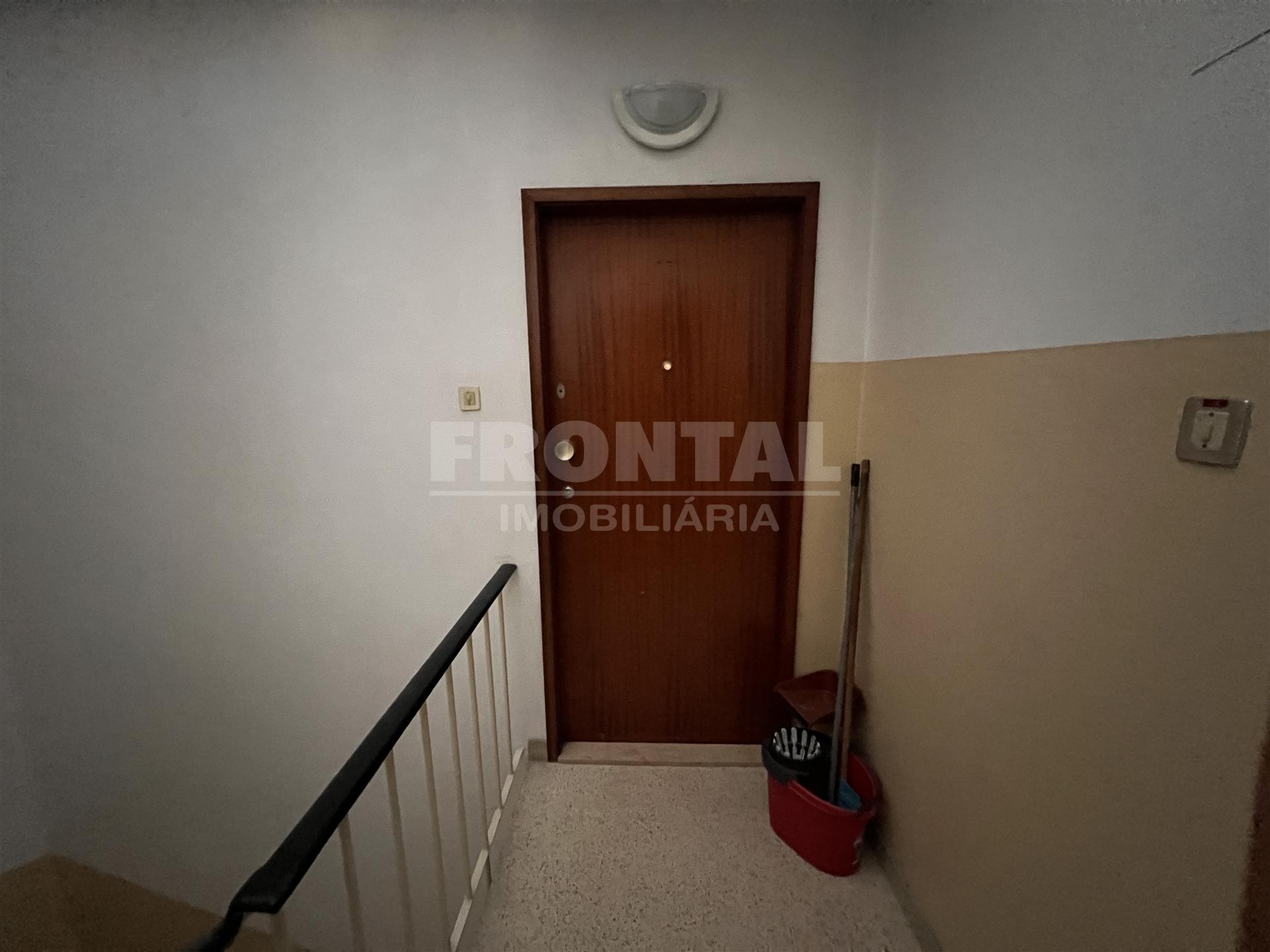 Apartamento T2 com Varanda &#124; Campanhã, Porto