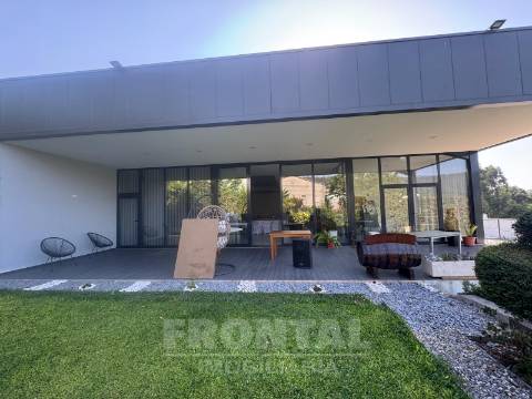 Moradia T3 + Espaço para Eventos - Santo Tirso, Porto