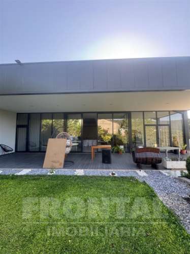 Moradia T3 + Espaço para Eventos - Santo Tirso, Porto