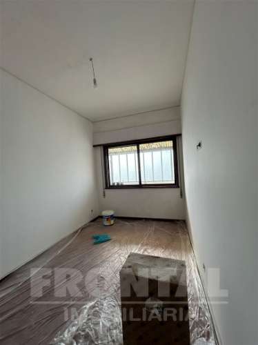 Arrendamento T4 – Centro do Porto (130 m²)