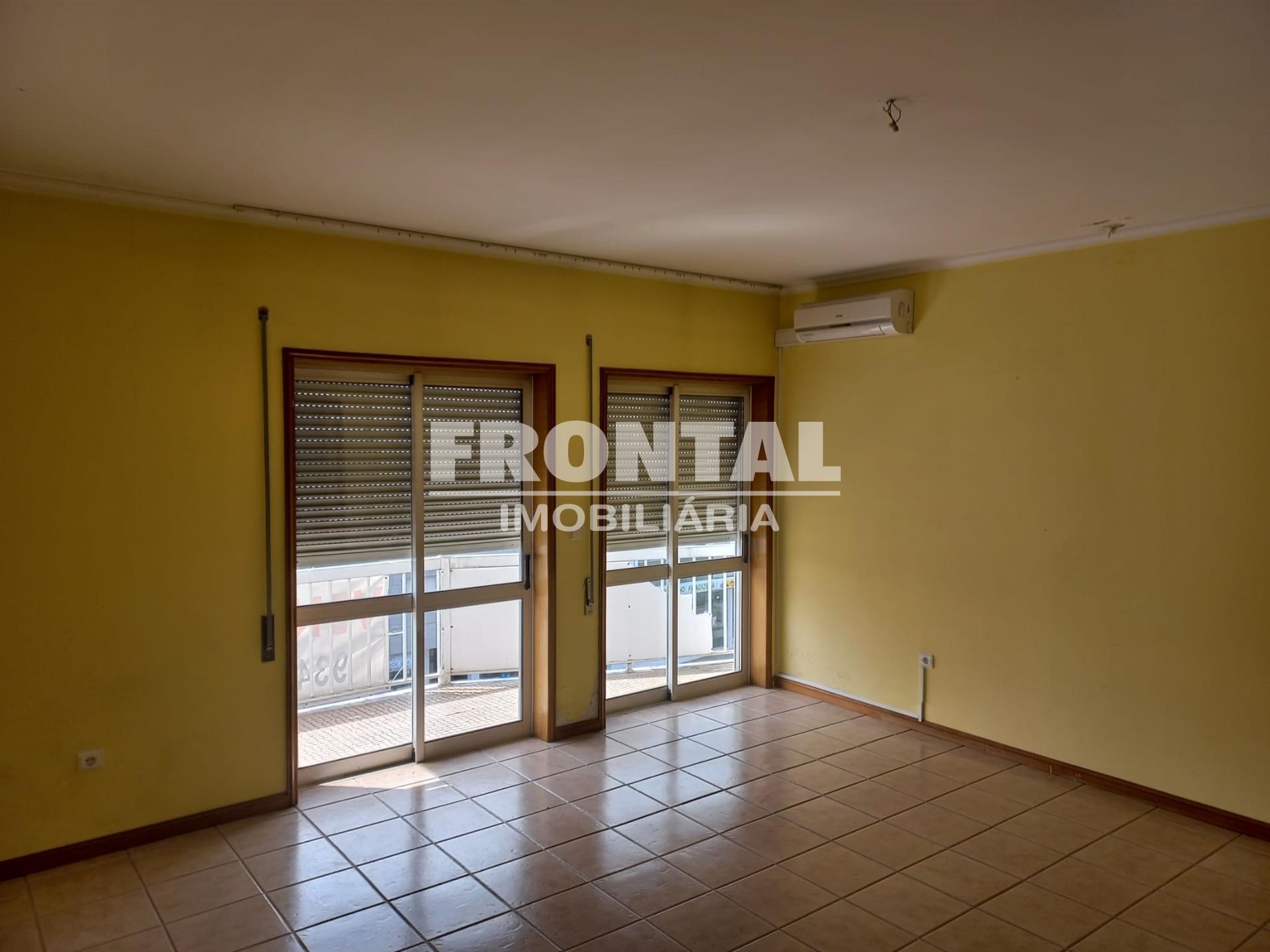 Apartamento T4 Venda em Valpaços e Sanfins,Valpaços