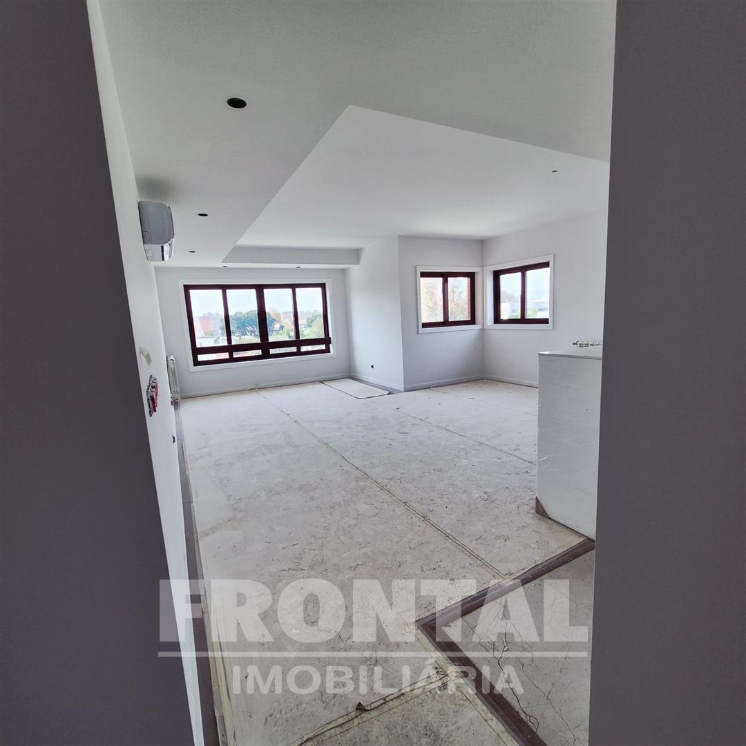 Apartamento T3 na Circunvalação