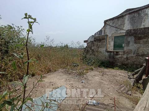 Moradia T2 Para Reabilitar Gueifães – Cidade da Maia