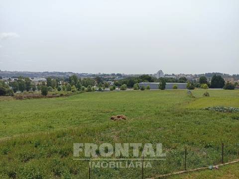 Moradia T2 Para Reabilitar Gueifães – Cidade da Maia