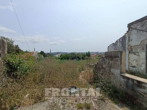 Moradia T2 Para Reabilitar Gueifães – Cidade da Maia