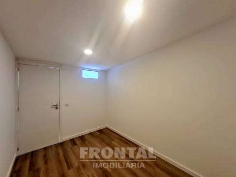 Moradia T2 Impecável e Renovada à venda | Paranhos, Porto