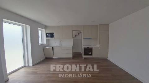 Moradia T2 Impecável e Renovada à venda | Paranhos, Porto