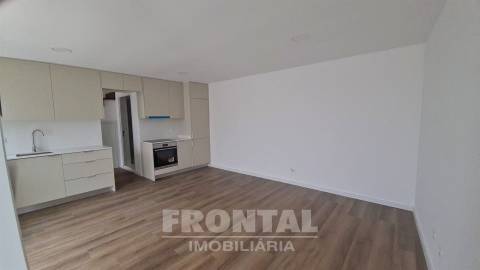Moradia T2 Impecável e Renovada à venda | Paranhos, Porto