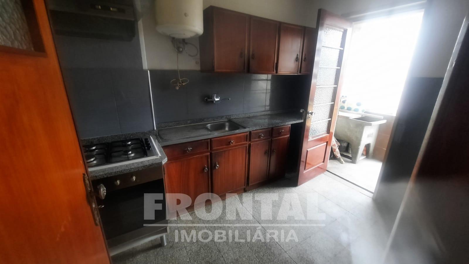 Apartamento T2 com 2 Frentes, Varandas e Lugar de Garagem | Gondomar, Porto