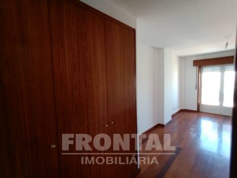 Apartamento T3 (7º Andar) + Garagem + Vistas Mar | Matosinhos Sul, Porto