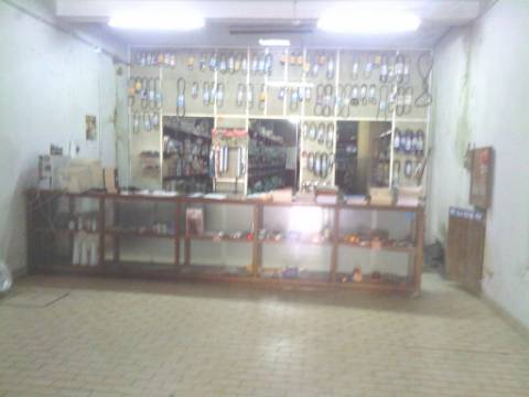 Armazém / Loja Ampla | Centro da Maia, Porto