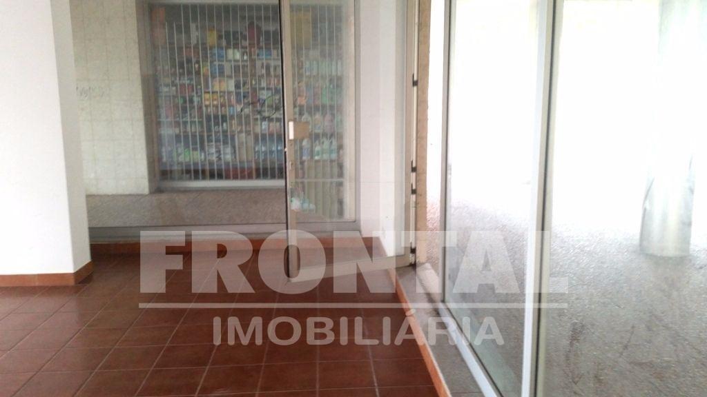 Loja de Gaveto com Estacionamento | Pólo Universitário, Pedrouços, Porto