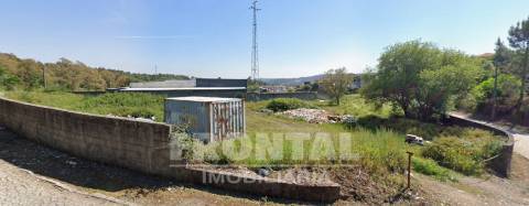 Terreno com Projeto Aprovado - 2.600 m² | São Pedro da Cova, Porto