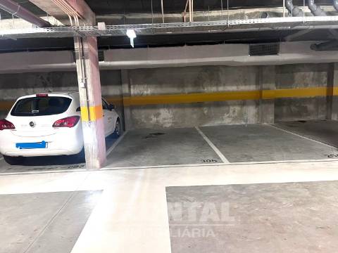 Apartamento T0 com Garagem e Elevador | Costa Cabral, Paranhos, Porto
