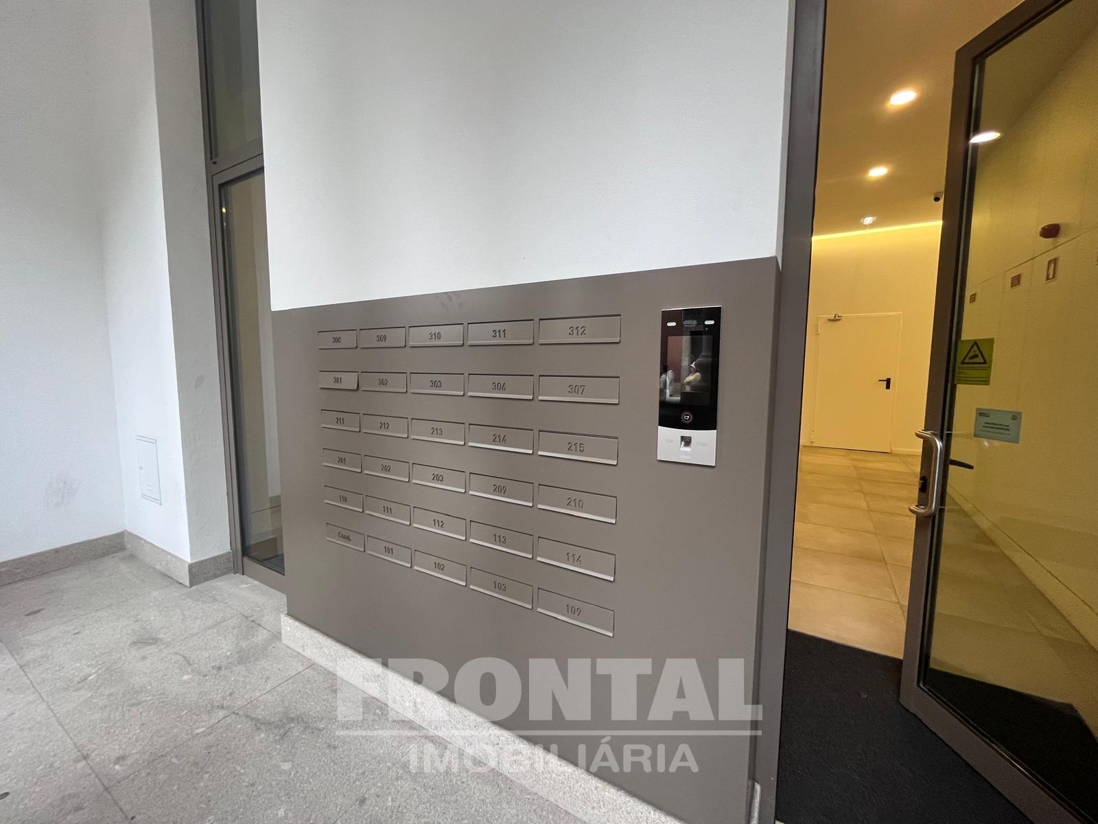 Apartamento T0 com Garagem e Elevador | Costa Cabral, Paranhos, Porto