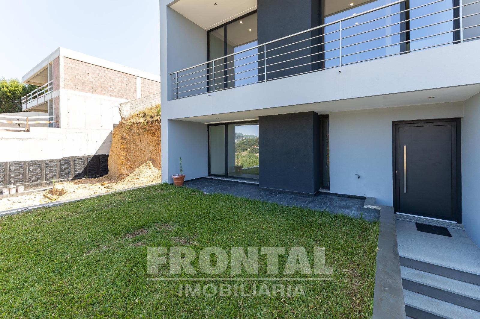 Moradia T4 + T2 com Vistas Deslumbrantes sobre o Rio Douro – Possibilidade de Permuta