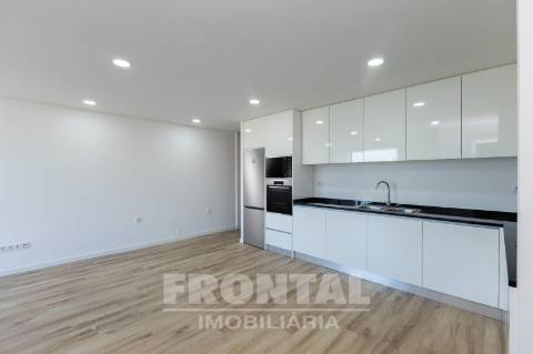 Moradia T4 + T2 com Vistas Deslumbrantes sobre o Rio Douro – Possibilidade de Permuta