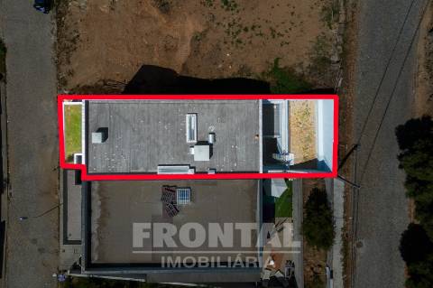 Moradia T4 + T2 com Vistas Deslumbrantes sobre o Rio Douro – Possibilidade de Permuta