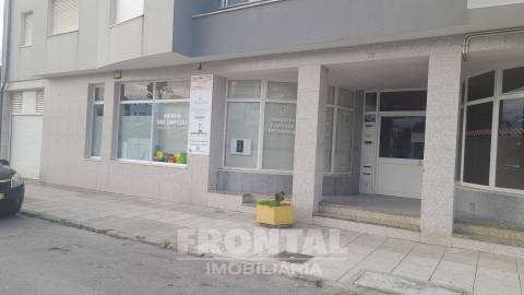 Loja no Rés-do-Chão | Vila Praia De Âncora, Viana Do Castelo